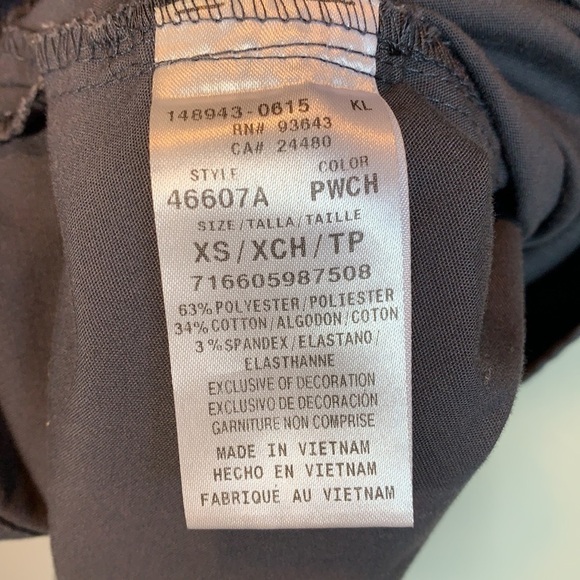 Code Happy V-neck Scrub Top Gray Size: XS - Picture 6 of 9